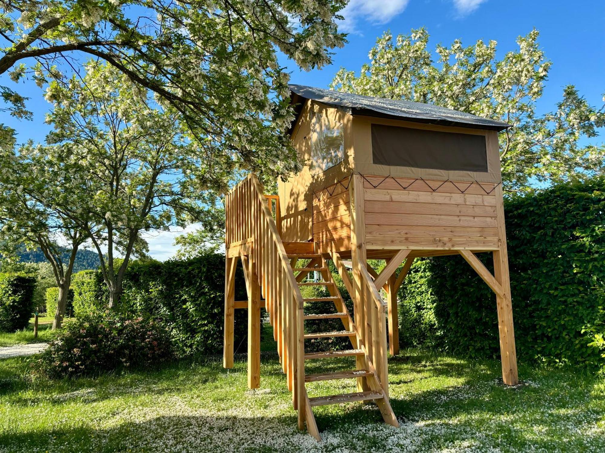 Campingplatz Onlycamp Les Petites Roches Saint-Hilaire (Isere)