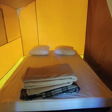 Camping Onlycamp Les Petites Roches Saint-Hilaire  Exterior foto