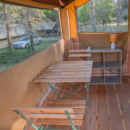 Camping Onlycamp Les Petites Roches Saint-Hilaire  Exterior foto