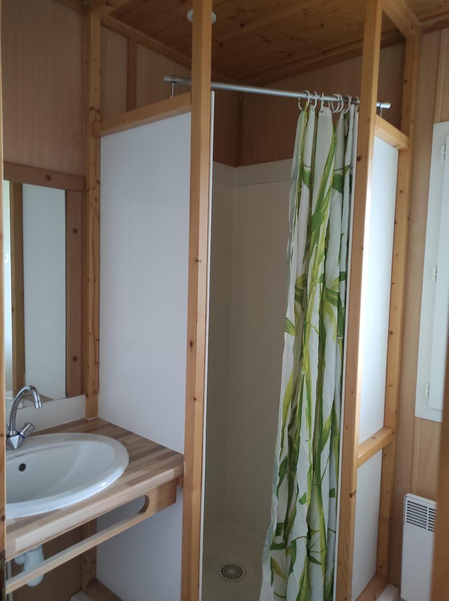 Onlycamp Les Petites Roches Camping *